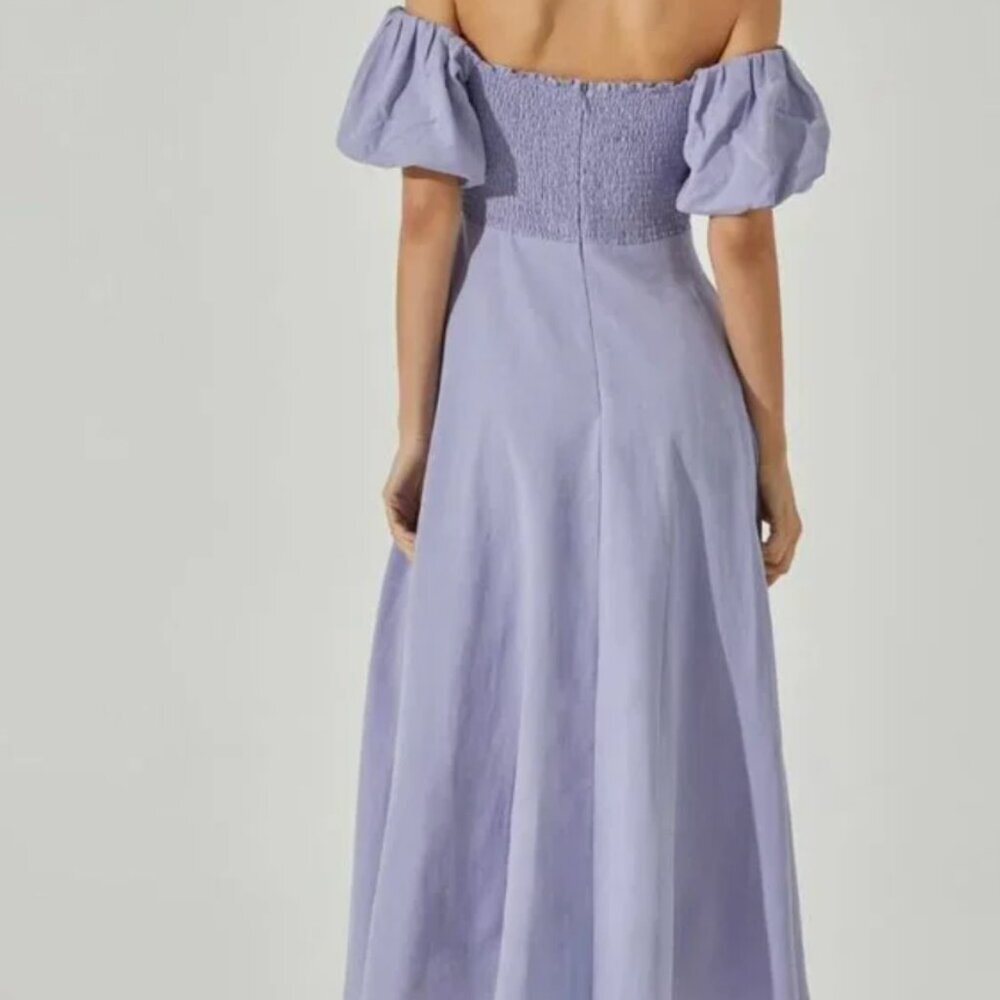 ✨ ASTR The Label Lavender Off-Shoulder Puff Sleeve Midi Dress ✨ - Picture 3 of 10